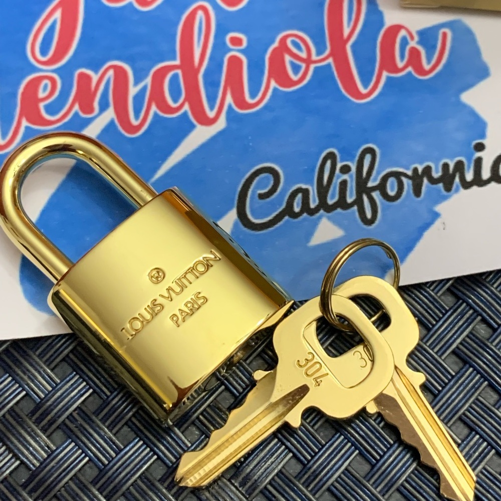 Lock With 2 Keys - image 4